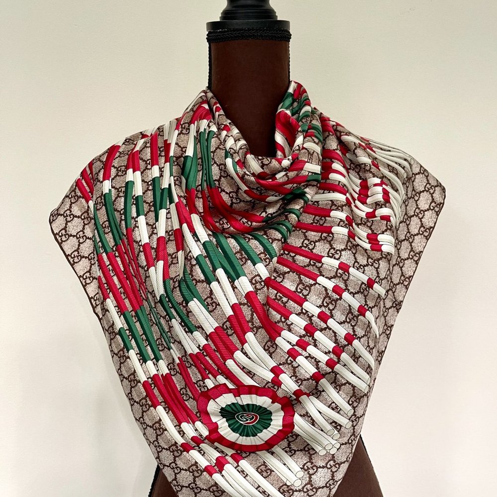 New Gucci Scarf GG Logo Club Beige Brown Silk Scarf Wrap with Gucci Gift Box - Picture 2 of 16